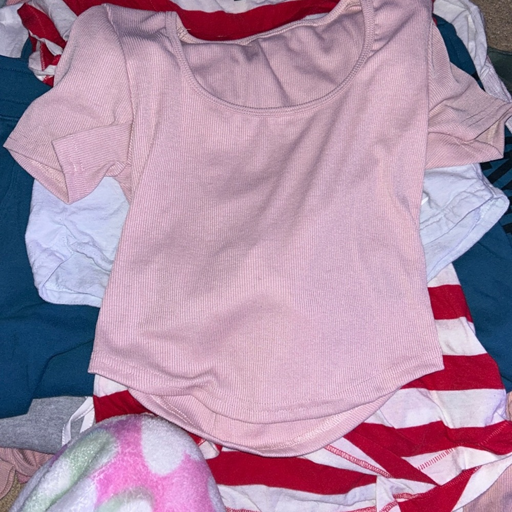 pink crop top